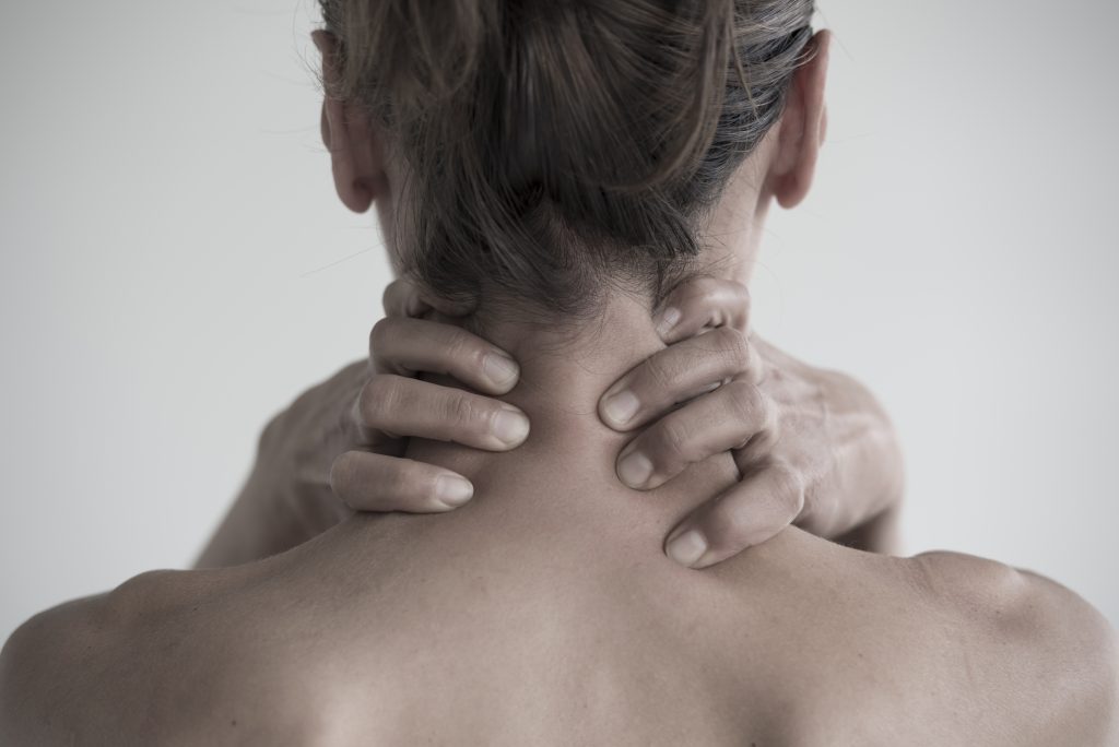 Neuralgia Cervicobraquial. Síntomas y tratamiento. | Vitalys Center